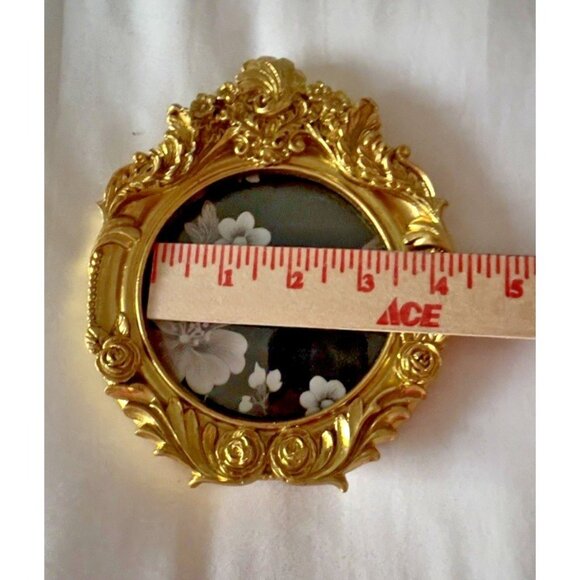 Nicole Miller NY Roses & Feathers Mini Frame 4 x 4 Round Photo Gold Baroque - Picture 6 of 8